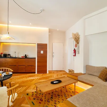 Whome Charm Walk To Graca Viewpoints Apartamento *