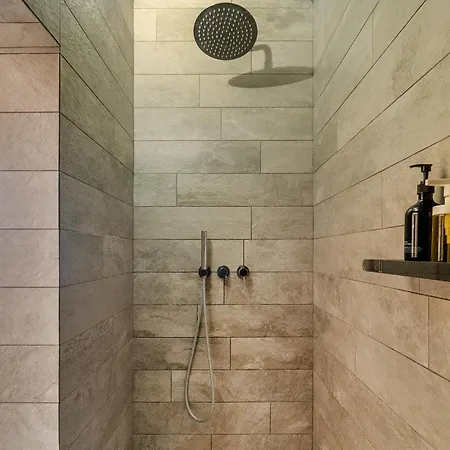 Whome Charm Walk To Graca Viewpoints * Lisboa