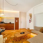 Whome Charm Walk To Graca Viewpoints Apartman *